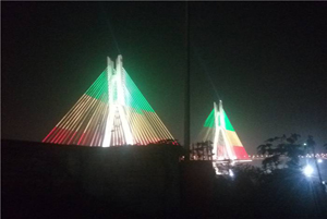 แสงของสะพานขึงในสาธารณรัฐประชาธิปไตยคองโก